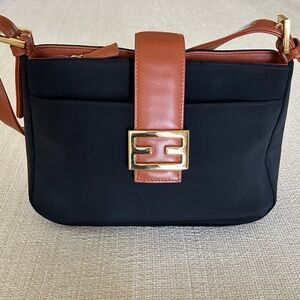 Ashreil Black and Dark Tan/Brown Purse Handbag